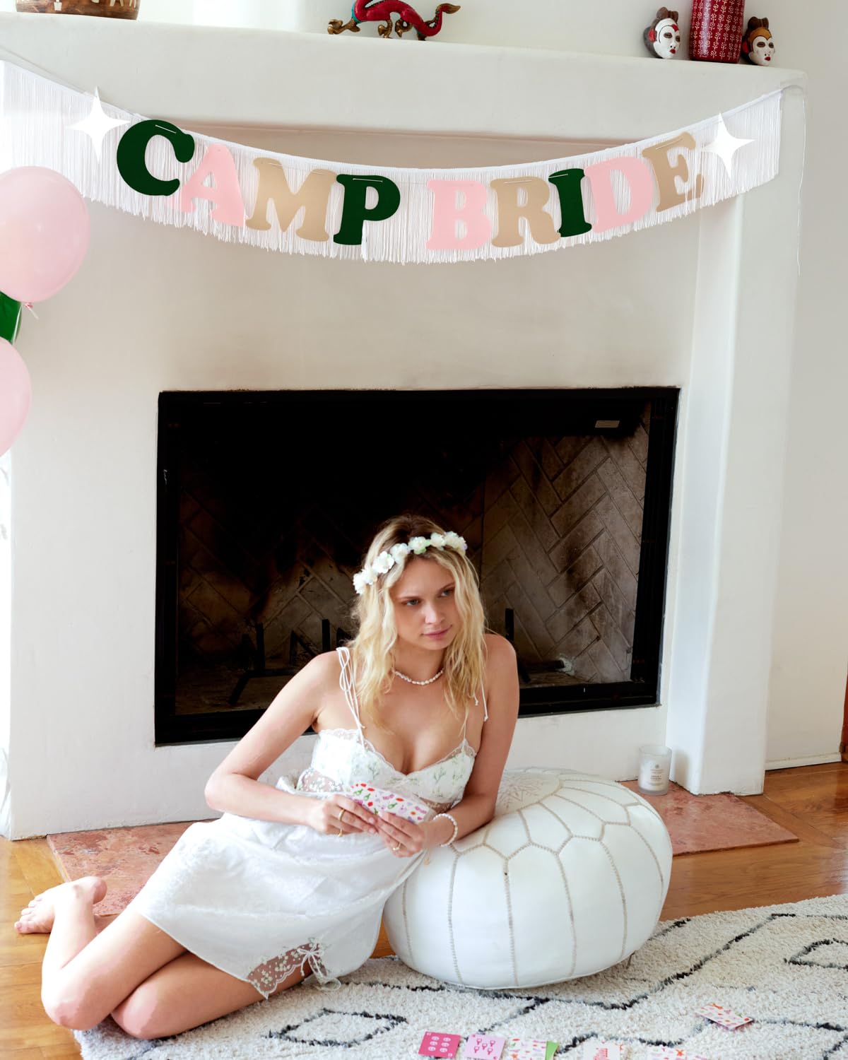 xo, Fetti Banner de flecos de novia de campamento, fieltro, 5 pies | Decoración de despedida de soltera, despedida de soltera, regalo de dama de honor, suministros de despedida de soltera, telón de
