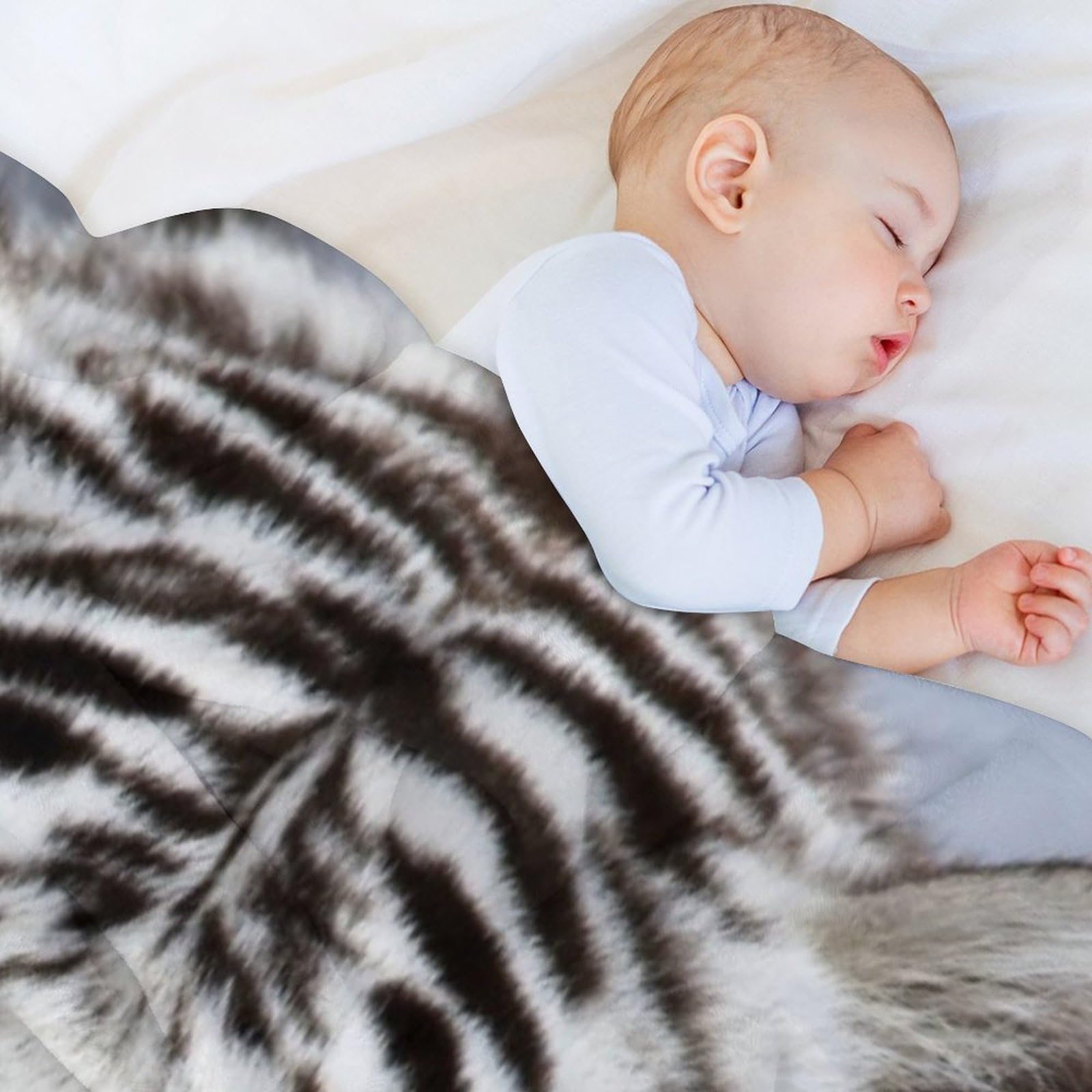 Amazon｜ブランケット 毛布 大判 トラ柄 ホワイト タイガー 150x200cm