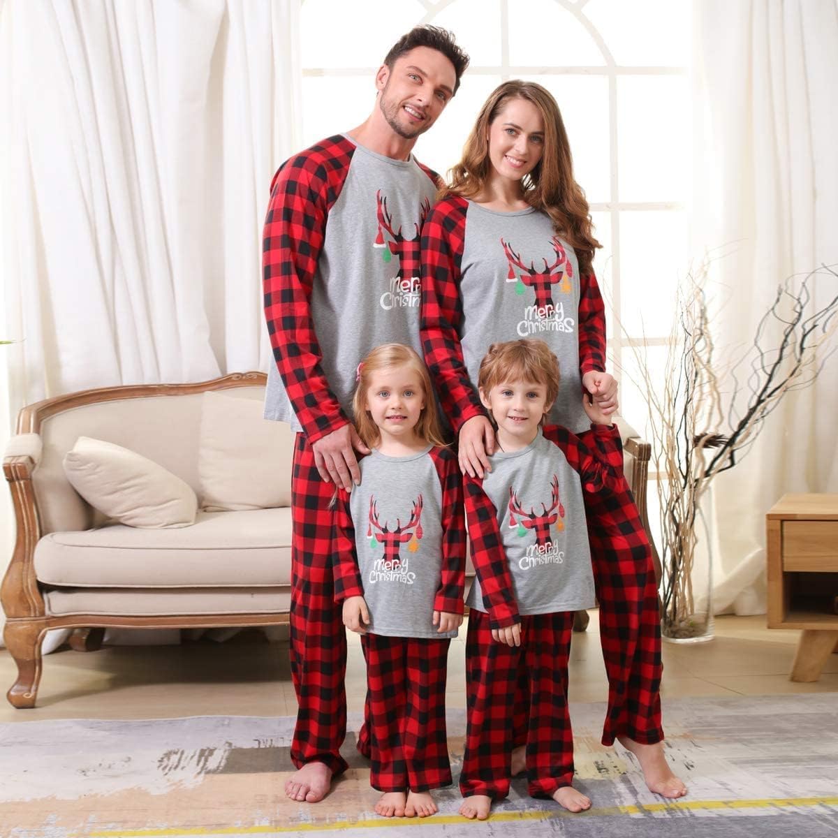 SANMIO Pigiama Famiglia, Due Pezzi Stampati Top + Pantaloni Set di Natale Famiglia Coordinati per papà Mamma Ragazzo Ragazza Bebè