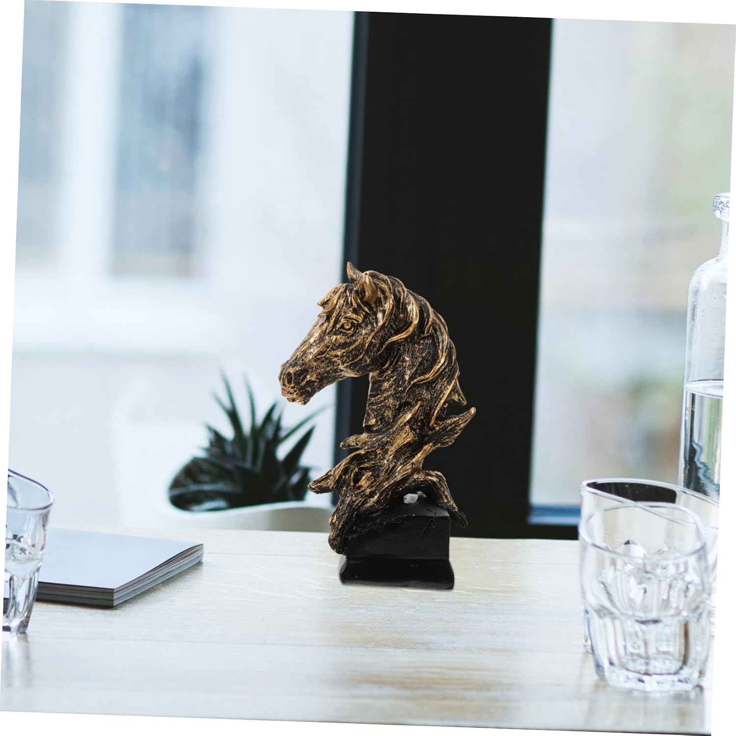 Garneck Elegant Resin Horse Head Statue - Small Horse Bust Sculpture for Home Office Decor - Present for Horse Lovers Modern Animal Art Accent Piece