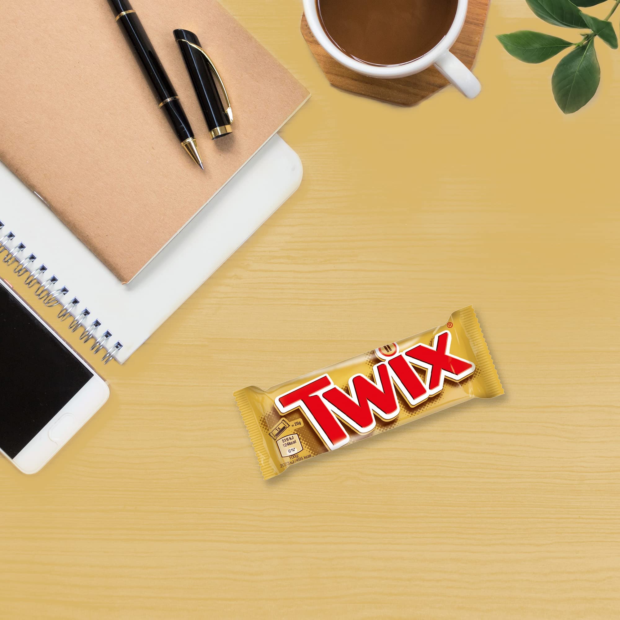 TWIX, Barres chocolat au lait avec biscuit nappage caramel - 1 Boite de 32 barres individuelles de 50g (L'emballage peut varier)