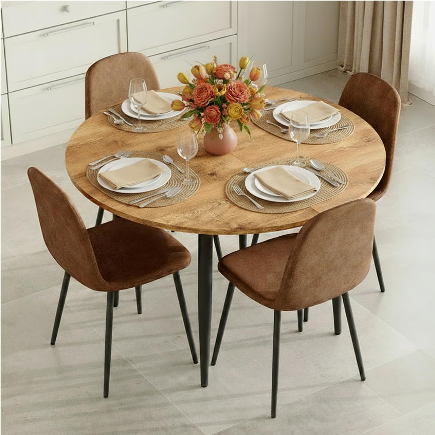 FURNITO round extendable dining set