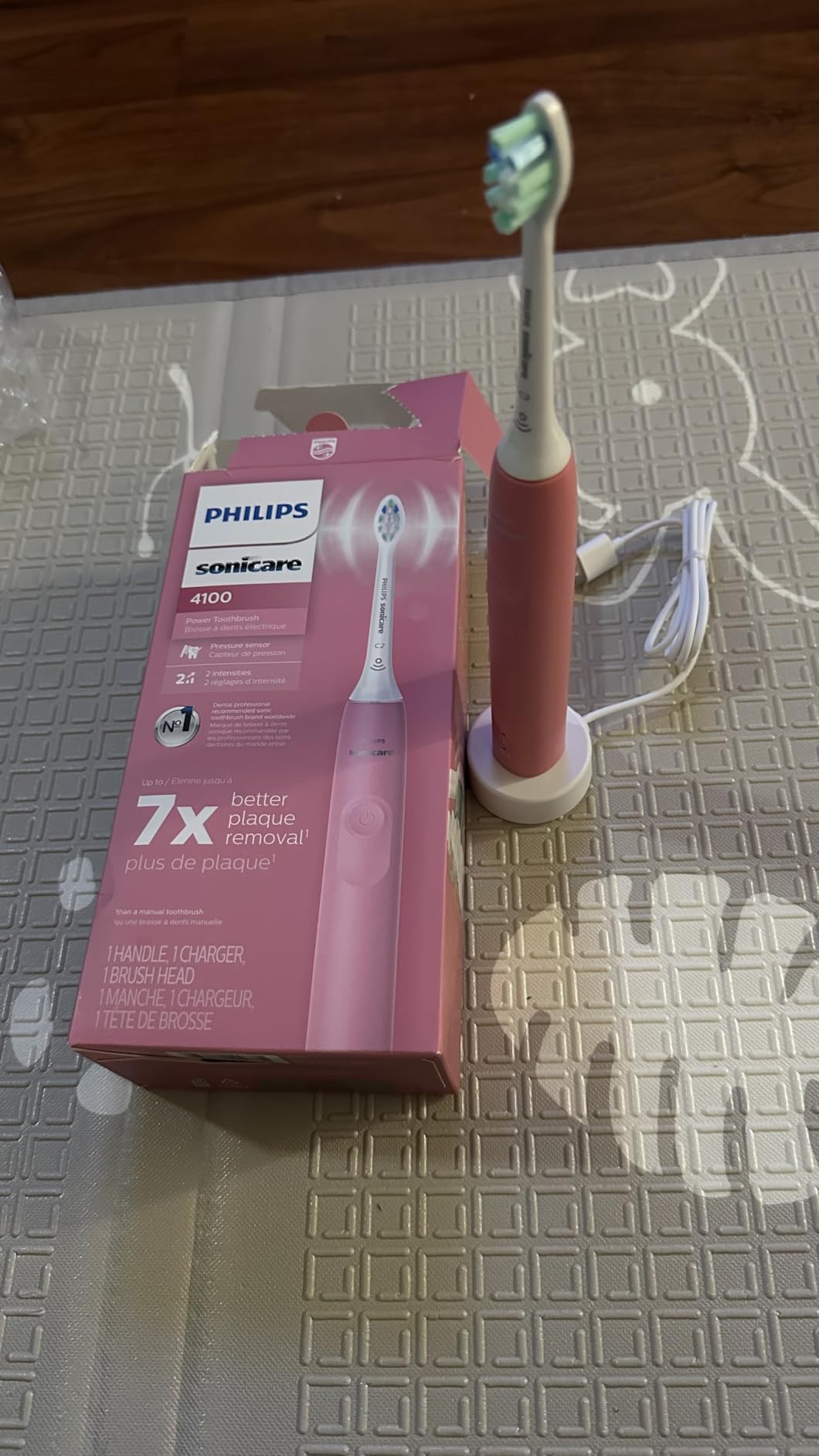 Deep-cleaning, stylish, and powerful—but I wish it came with a case