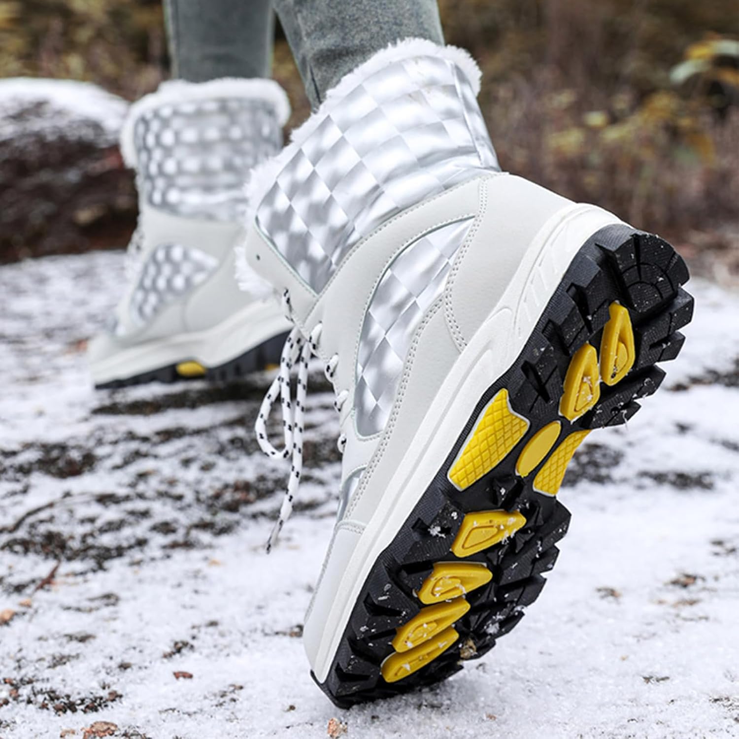 Women’s Winter Waterproof Cold Lace-Up Snow Boots Outdoor Thickened Warm Fully Fur Lining Mid-Calf Boots with Reflective Bright Surface Anti-Slip