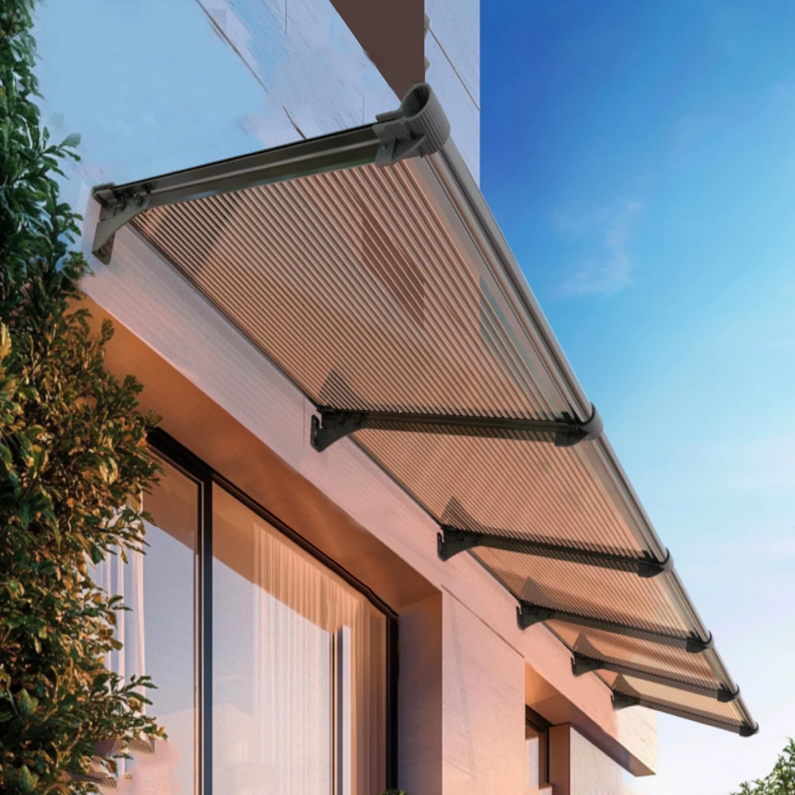 Marquise de porte d'entrée pour garage et balcon abritant vos accès de maison
