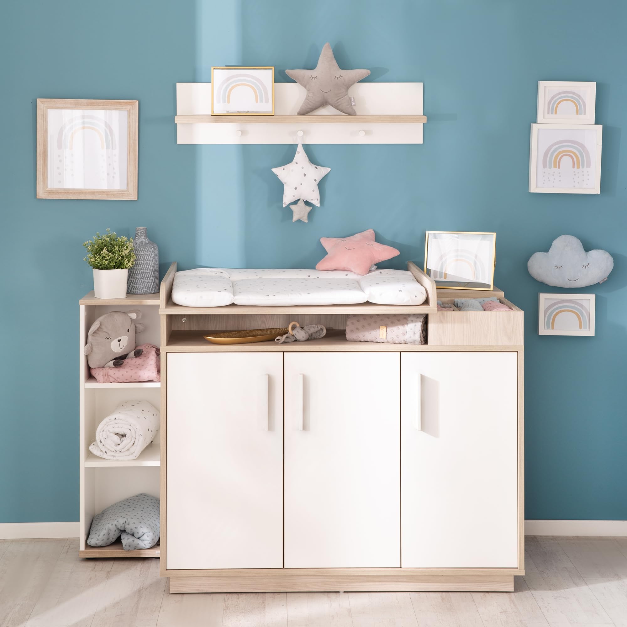 roba Chambre Bébé Complète Olaf - Lit Évolutif 70 x 140 cm + Commode à Langer + Armoire à 3 Portes - Blanc / Décor Bois