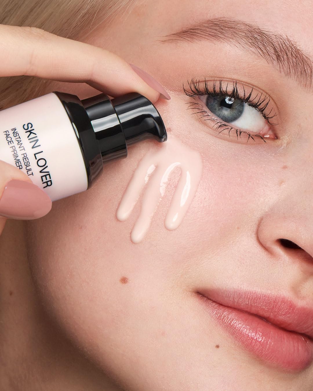 KIKO Milano Skin Lover Instant Result Face Primer, Hydrating Face Primer With Hyaluronic Acid, 25 ml (Pack of 1) - Image 4