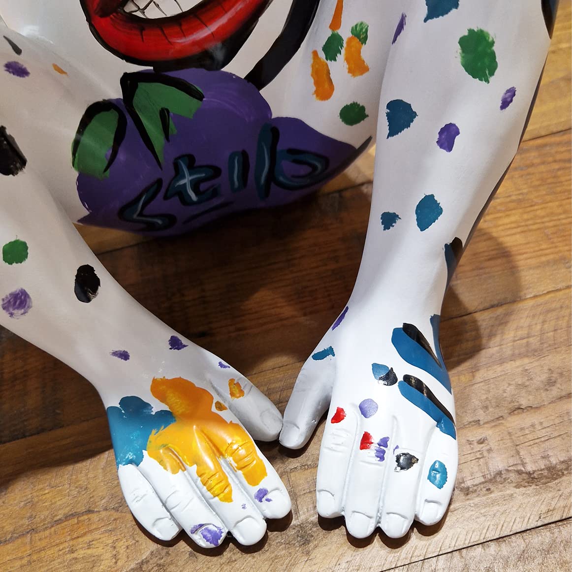 Meubletmoi Statua Scimmia Bianca Seduto Mani sulla testa e Disegno Pittura Multicolore in resina - Rafiki