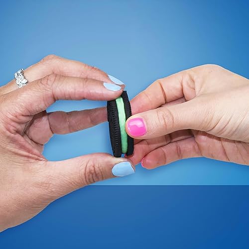 Miniatura 4 de OREO Galletas sándwich de chocolate con crema de menta, tamaño de fiesta, 24.95 onzas