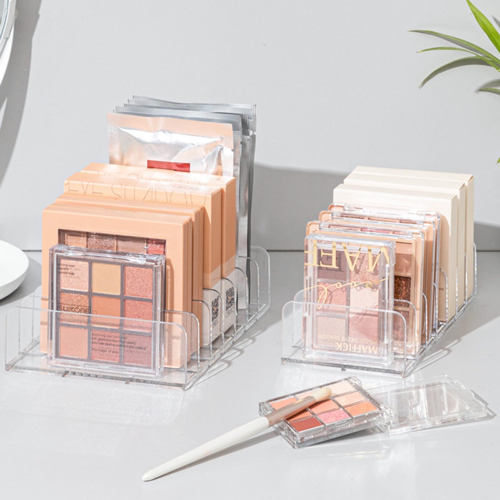 Amazon.co.jp: happykau アイシャドウ 2個入り 収納 7仕切り コスメ