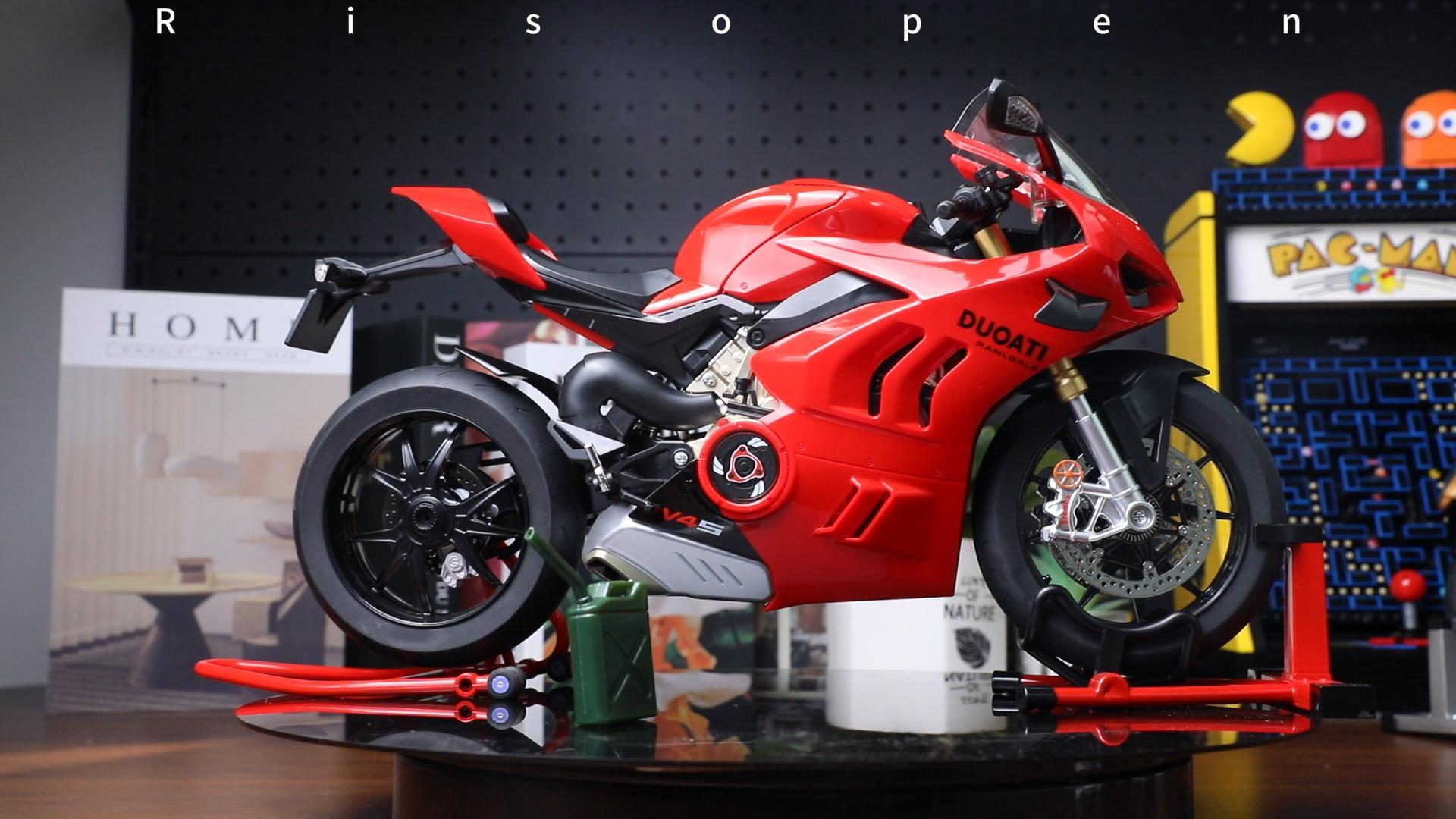 Amazon.com: Risopen 1:6 Motorcycle Model for Ducati Panigale V4