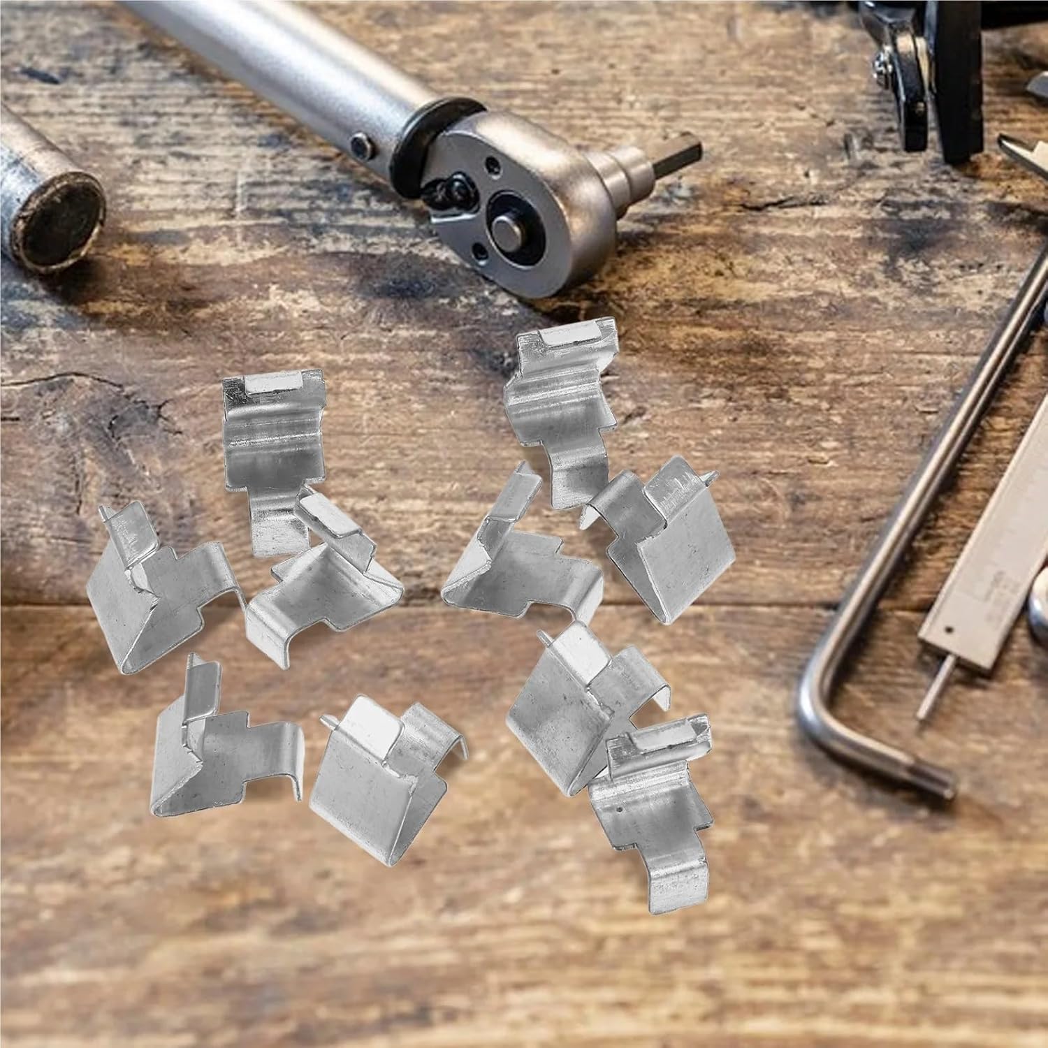 Pilaster Shelf Clips 200 pcs Cabinet Shelf Clips Iron File Laminate Brackets Glass Retainer Pilaster Adjustable Shelf Pins Secure Support for Wood Shelves
