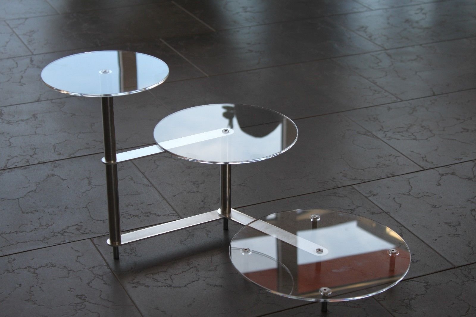 Presentoir Tortenetagere Acrylique Presentoir A Gateaux De Mariage A 3 Etages Plexiglas Acrylique 26 Diametre 32 Cm Amazon Se Hem Kok