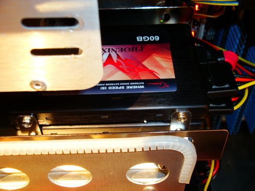 Convertidor Para SSD O HDD Kingston De 2.5" A 3.5