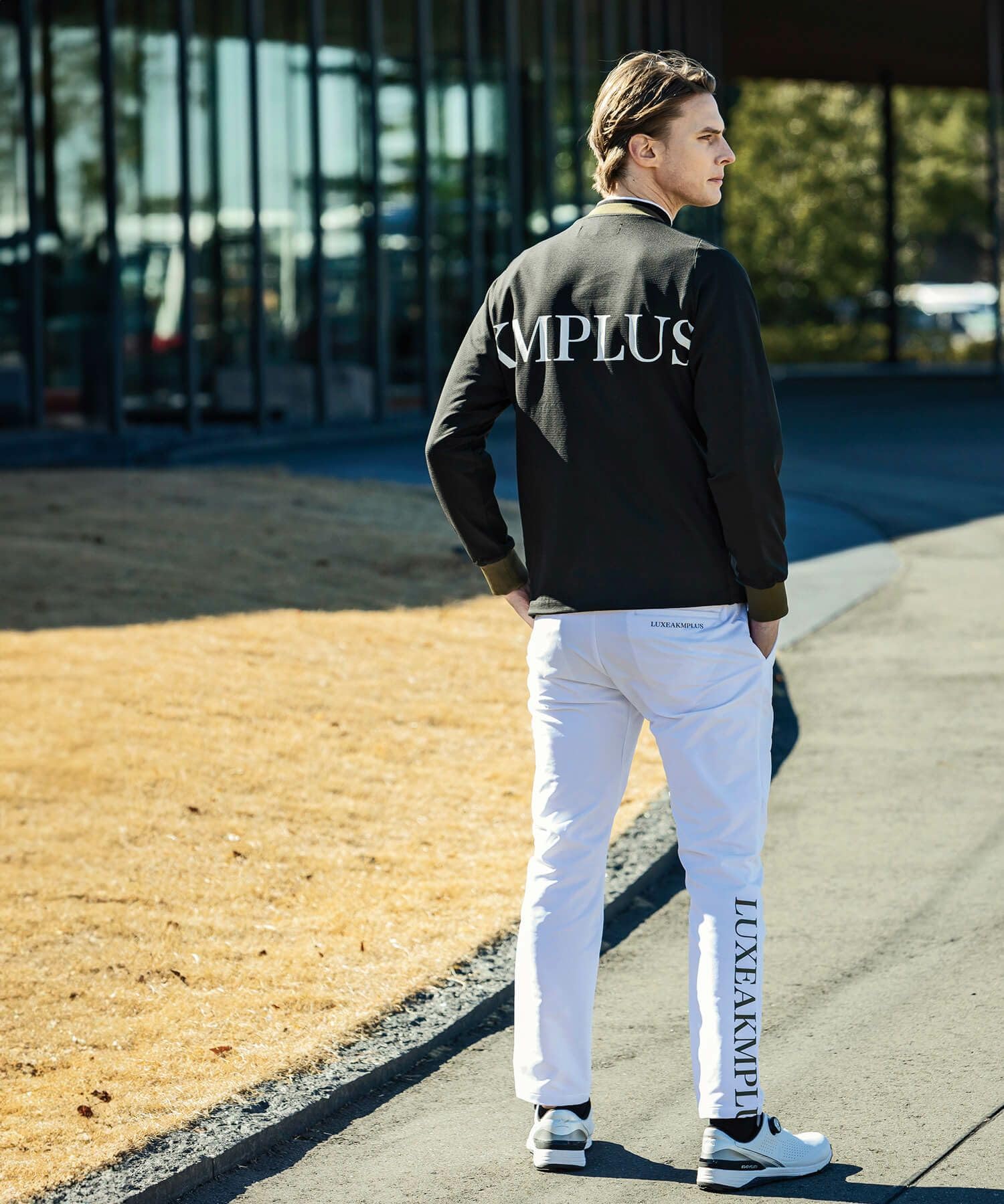 美品　定価1.6万　LUXEAKMPLUS パンツ　切替 ビッグロゴ ストレッチ LUXE AKM PLUS LUXEAKMPLUS リュクスエイケイエムプラス