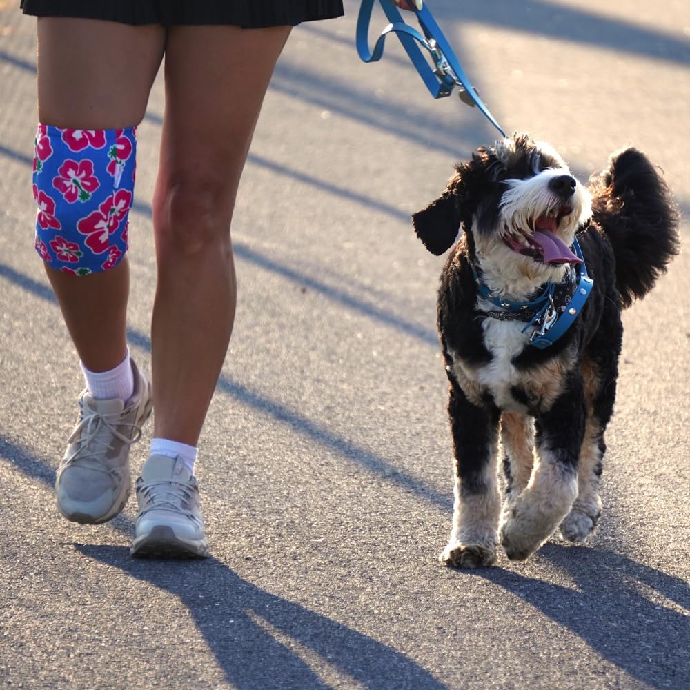 HurtSkurt Premium Ice Therapy Sleeve Waikiki Medium Stretch-Fit Wearable Cold Compression Wrap for Knee, Leg, Elbow & Ankle Recovery