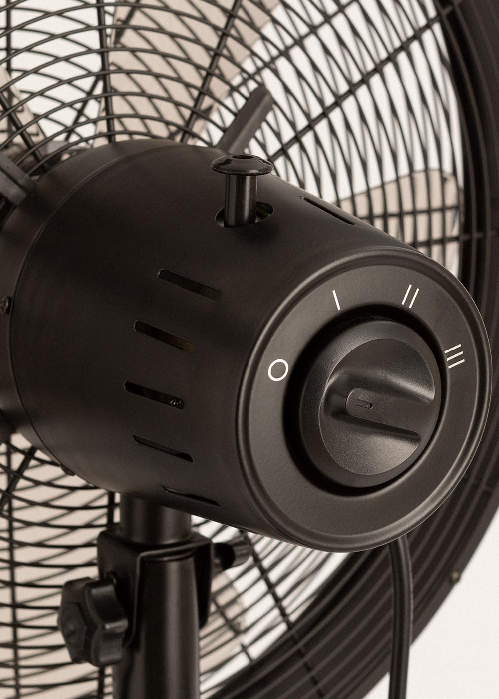 CREATE / AIR STAND WOOD/Oszillierender Standventilator Schwarz / 50W, höhenverstellbar und regulierbar, 3 Geschwindigkeiten, Sicherheitssystem, Ø40, Kupfermörtel