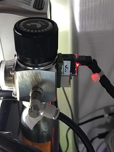 CO2レギュレーター スピードコントローラー電磁弁一体型（小型兼大型ボンベ用） Amazon.co.jp: CO2 レギュレーター スピードコントローラー・電磁弁一