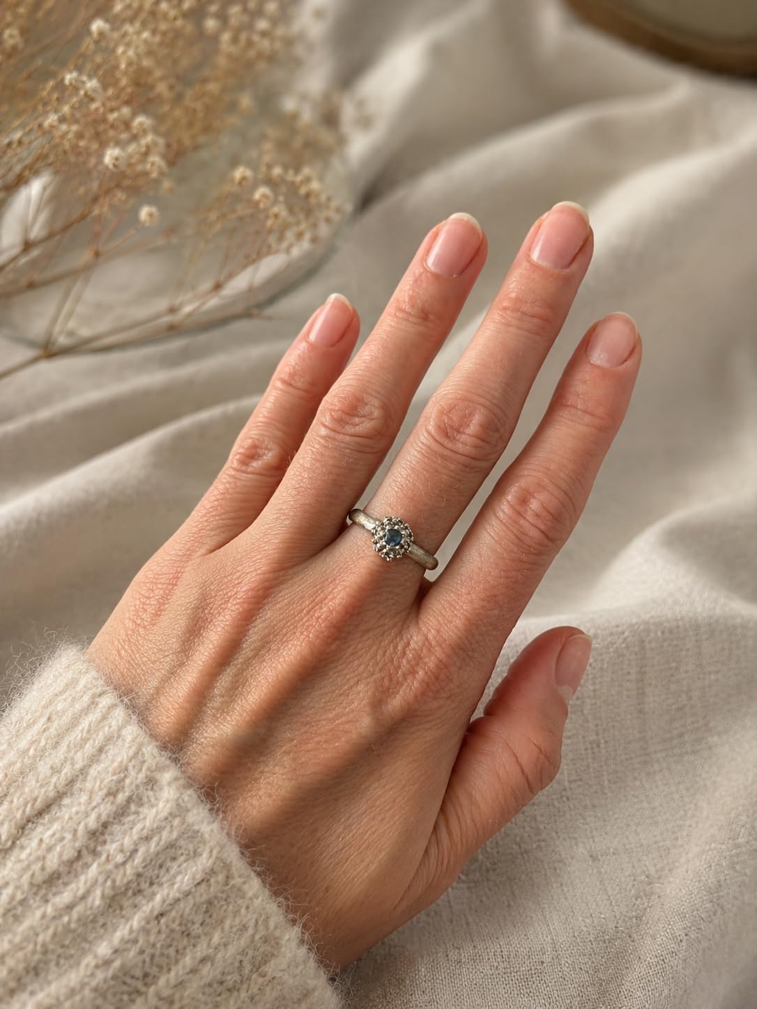 Goldschmiede Silberring small flower in 925er Sterling Silber, Frühling, Ring mit Blume, Silber, Silberschmuck, Silberring, handmade, Unikat, Verlobungring