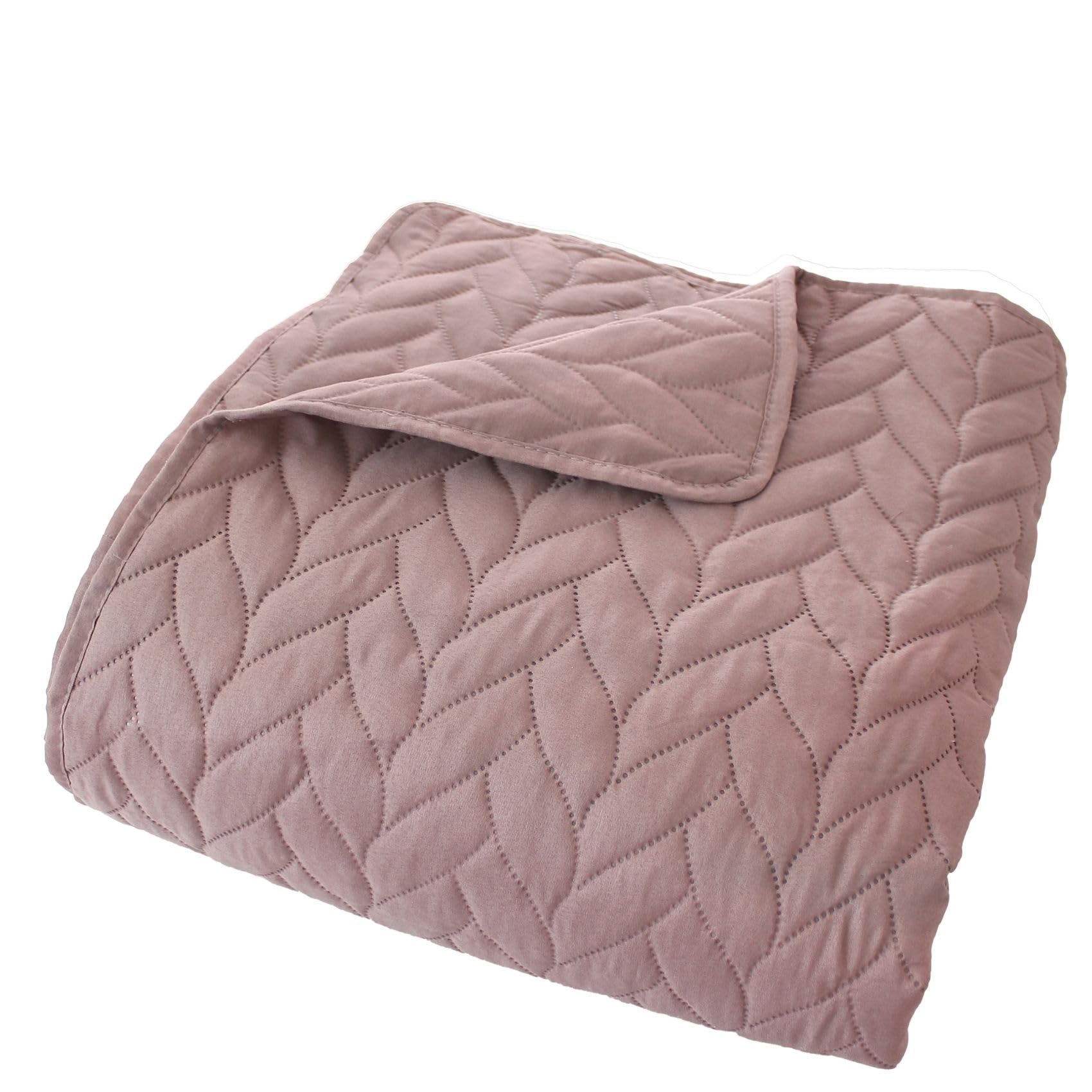 Couvre-lit rose poudré Decostars pour créer une ambiance cocooning dans votre chambre