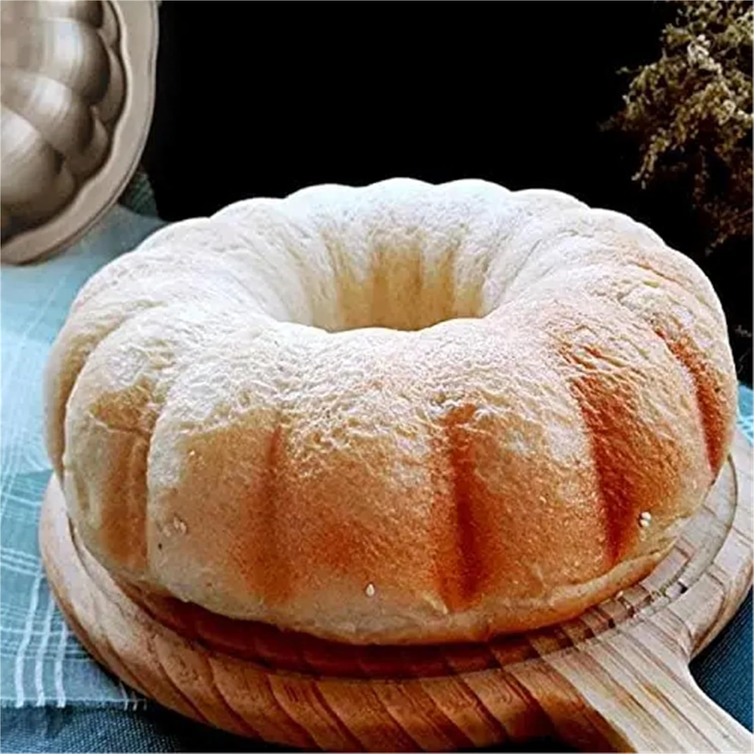 9.4-Inch Fluted Cake Pan Premium Non-Stick Tube Cake Pan for Oven Baking (Champagne Gold)