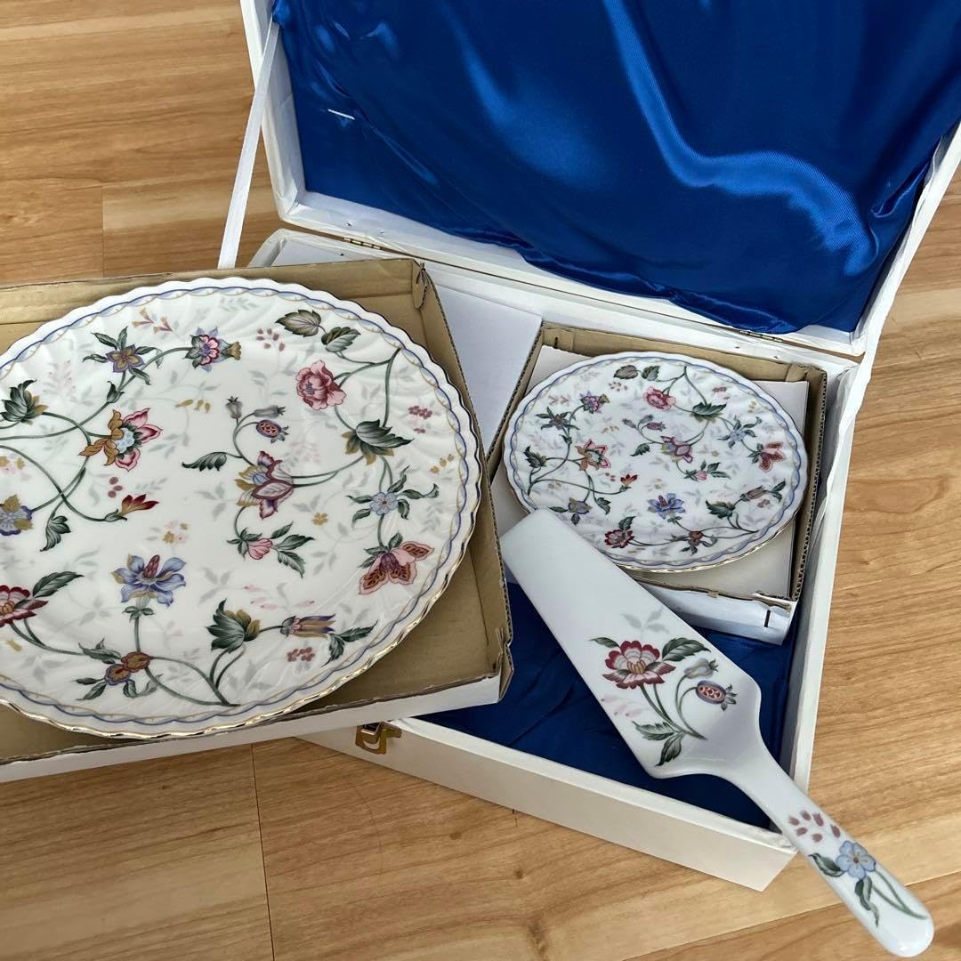 S438 茶釜 『松地紋 真形羽付釜』『釜師 須藤浄義作』 共箱 茶道具