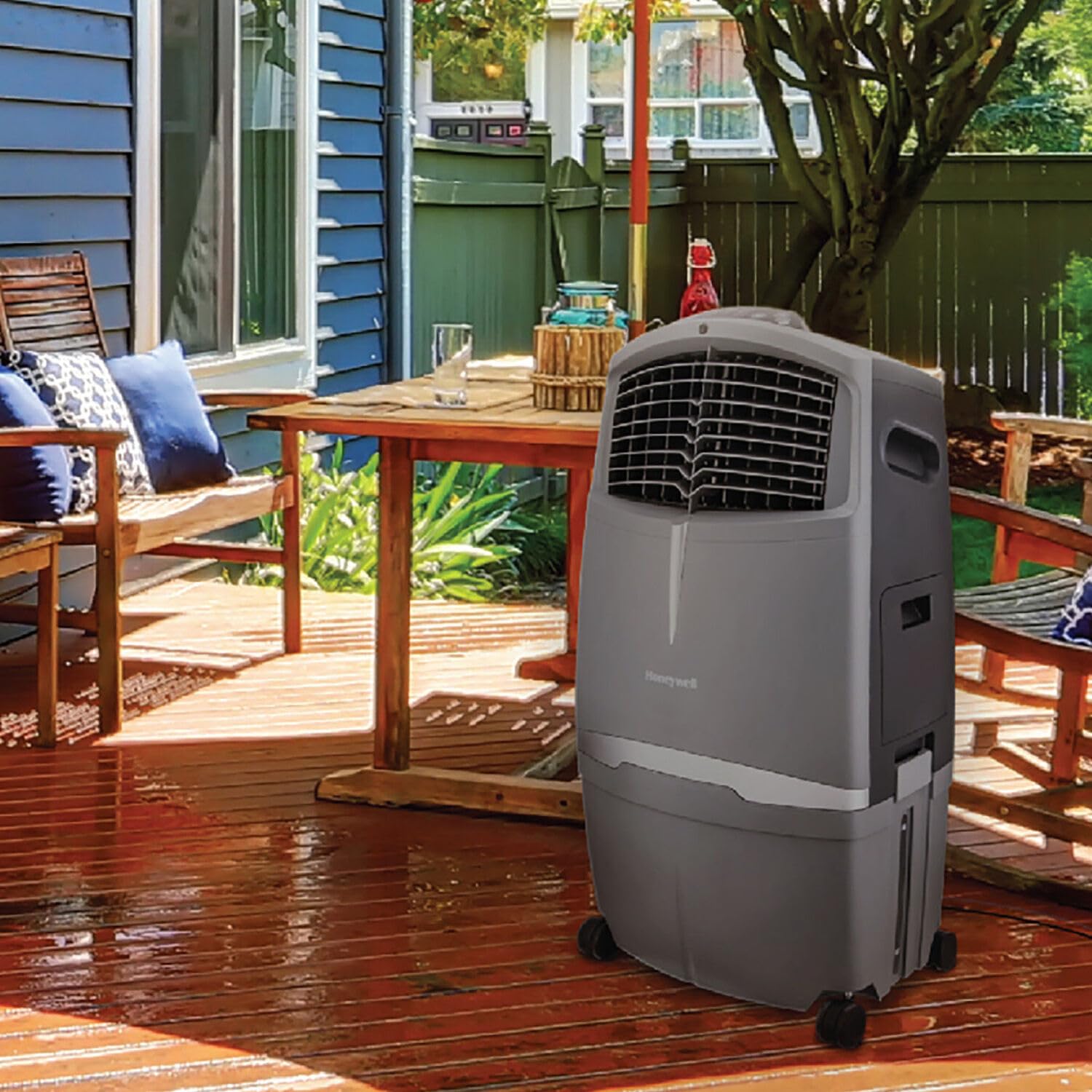 Amazon.com: Honeywell 525 CFM Outdoor Portable Evaporative Swamp Cooler for  BBQ Area, Patio, Garage, and Backyard, 115V, Evaporative Air Cooler with  Fan and Remote Control, Gray