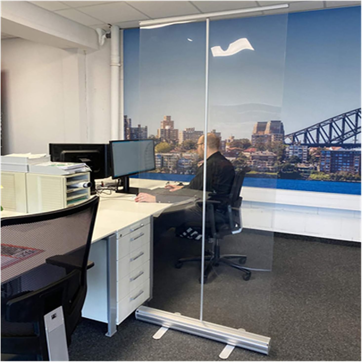 Portable Floor Standing Sneeze Guard - Roll-Up Clear Protective Screen for Cafes, Retail, Cashiers, Offices - Isolation Barrier, 100x200cm