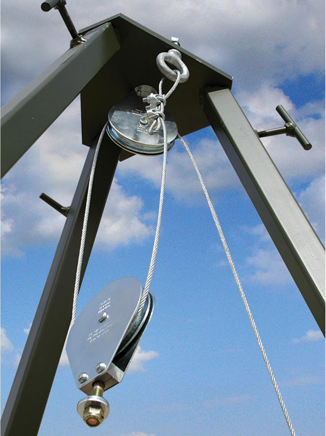 Texas Hunter EZ Lift Tripod Wildlife and Deer Feeder - 300lb Capacity - Model TF300EZLFT