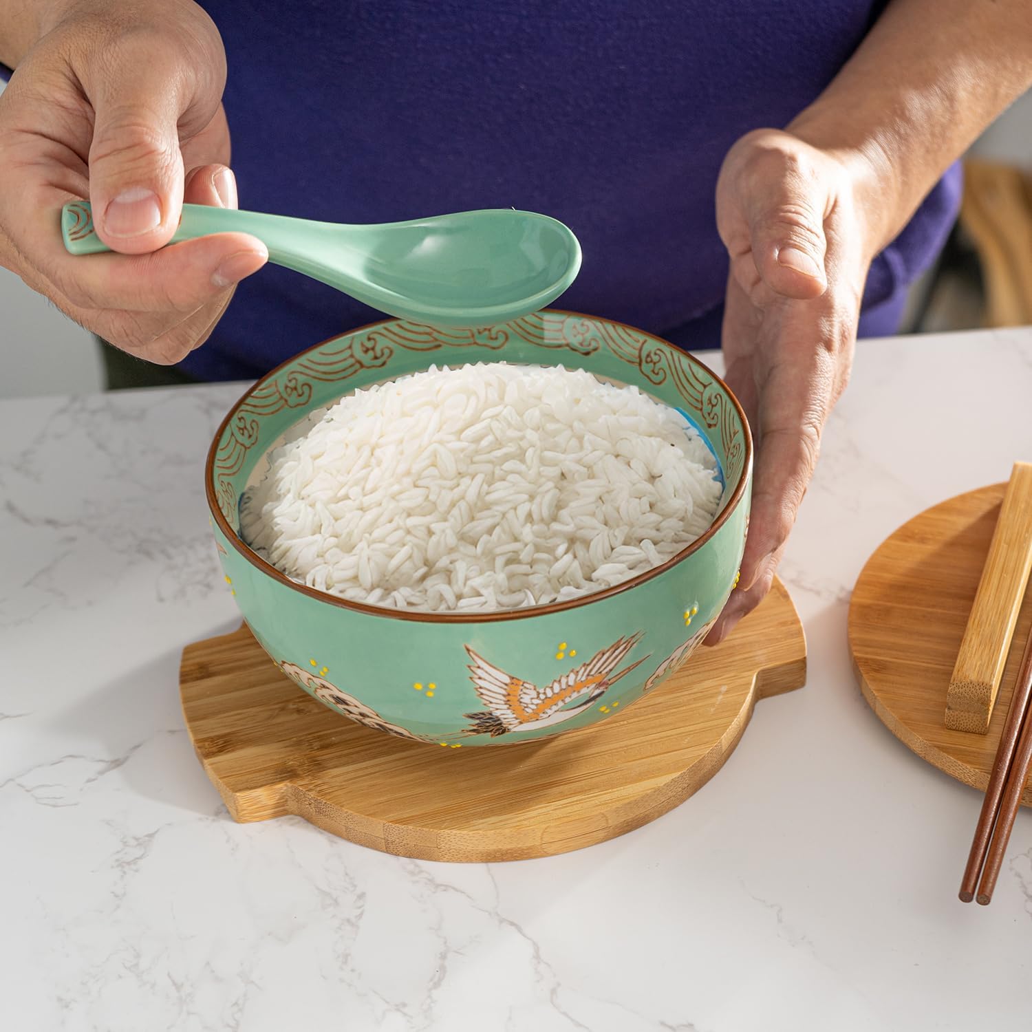 Japanese Kamameshi Style Rice Noodle Bowl with Bamboo Lid Trivet Chopsticks and Porcelain Spoon Bowl Set (Japanese Crane)