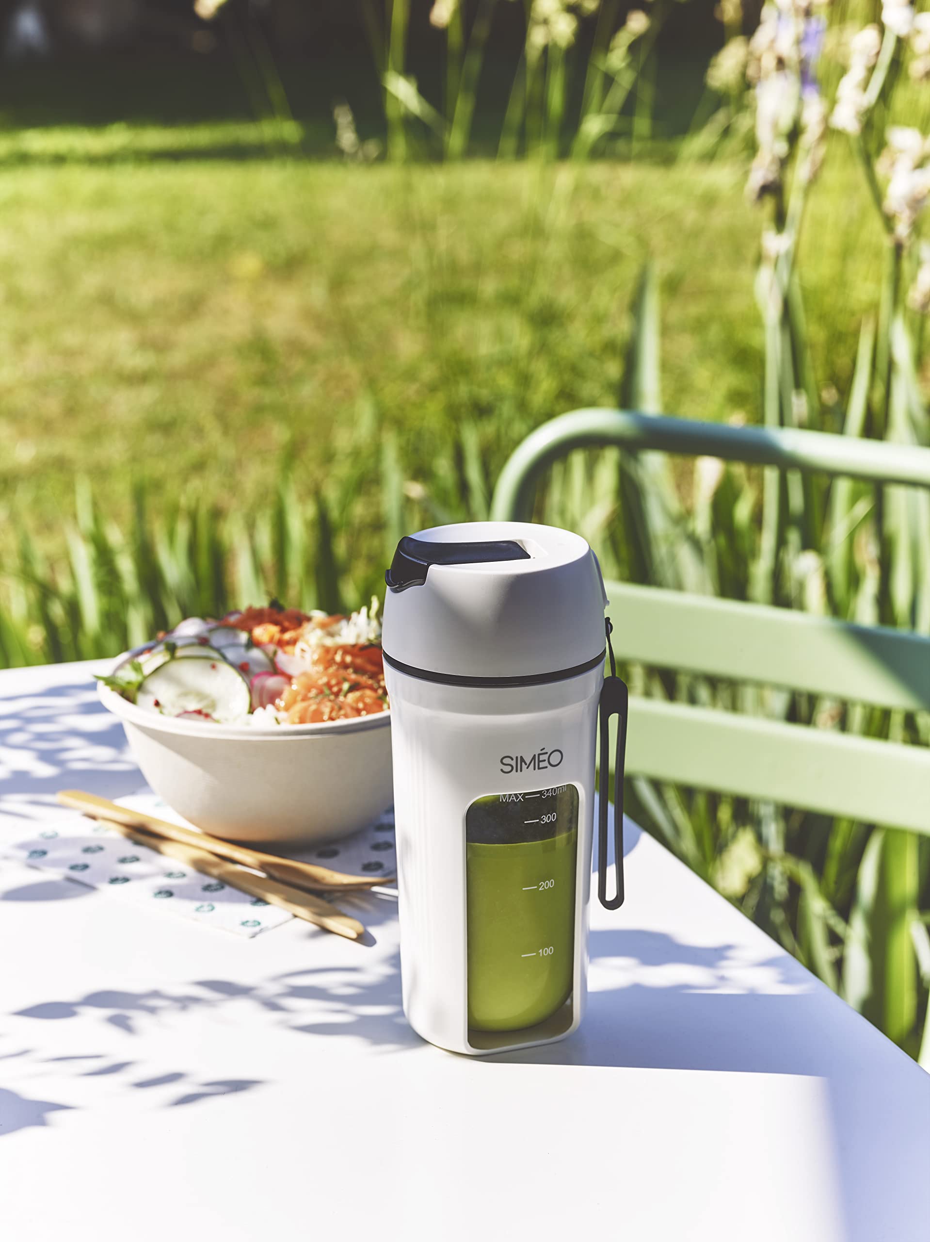 SIMÉO Blender Nomade Fresh & Mix - 340 ml - 55 W - 4 Lames Inox - Rechargeable Lithium-Ion - Ultra Léger - Idéal Smoothies, Bureau, Sport, Pique-Nique - Sécurité Arrêt Automatique - Nomade Blanc