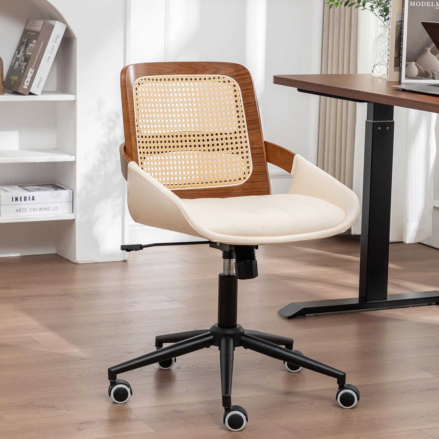 Home Office Desk Chair with Ergonomic Rattan Backrest, Walnut Crafts, Curved Arms, Faux Leather, Wooden Legs, Computer Chair for Desk Work, Executive Task, Conference Room - Black