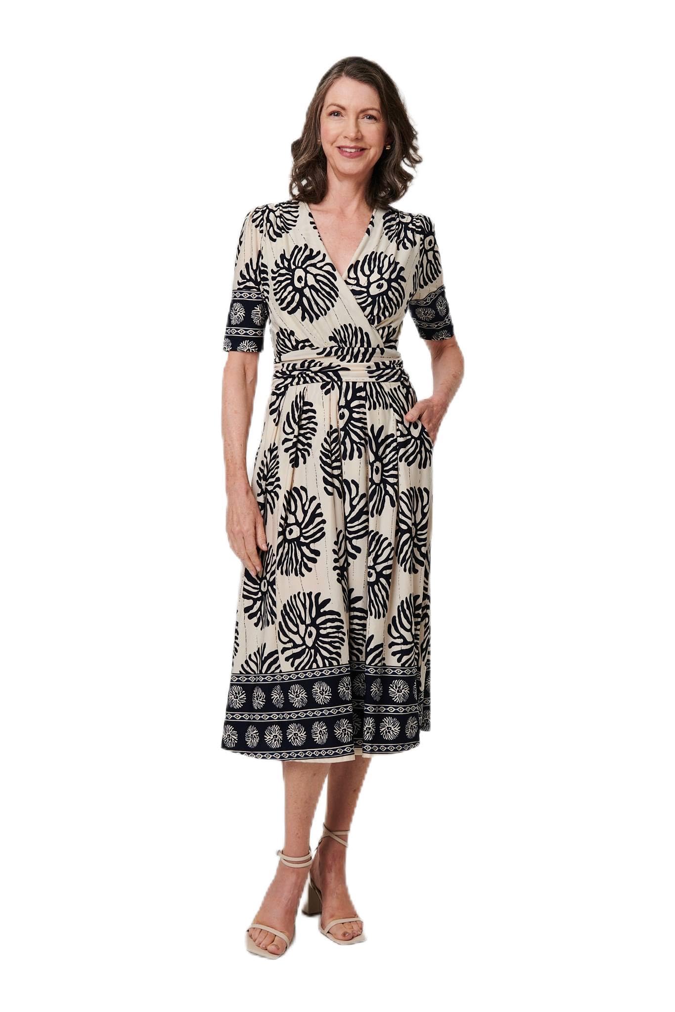 Izabel London Women's Blue Border Print Ruched V-Neck Midi Dress In | Size: 12