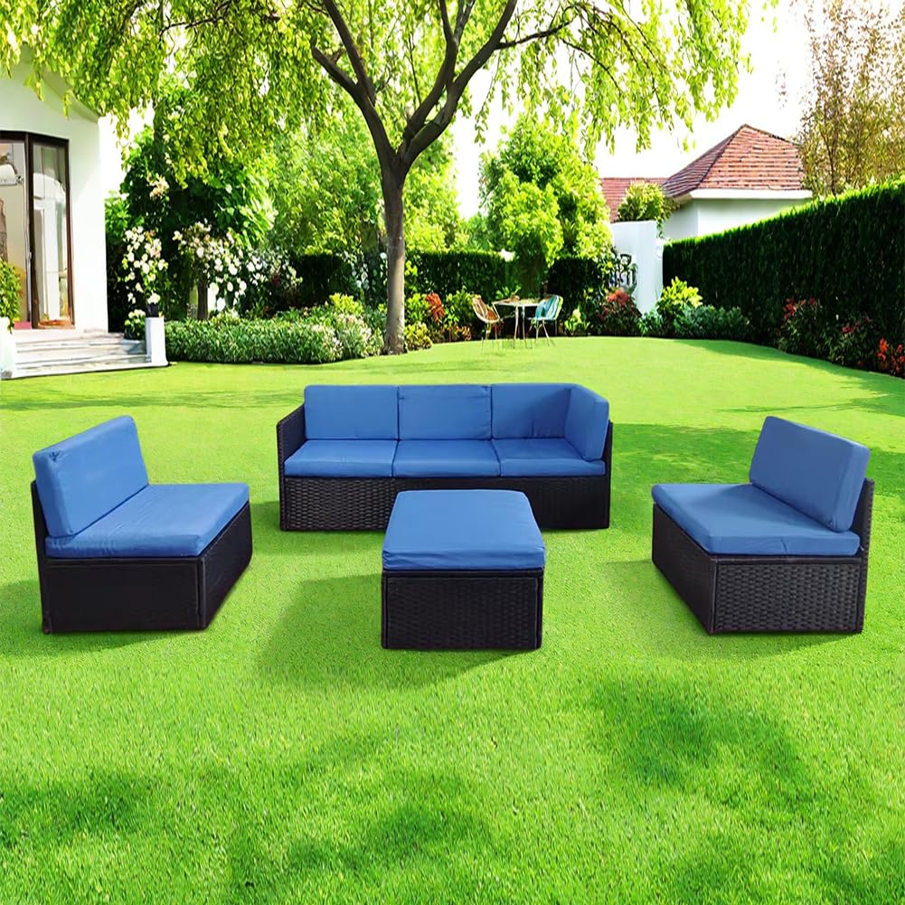 BAKAJI Set Divano 4 Pezzi da Giardino in Polyrattan con Pouf 5 Posti, Salotto per Arredamento da Esterno con Struttura in Metallo e Cuscini Imbottiti Salottino per Terrazzo Moderno (Blu)