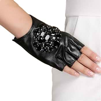 Chanelノベルティレザー ファー 指なしグローブ 黒とグレー Chanelノベルティレザー ファー 指なしグローブ 黒とグレー