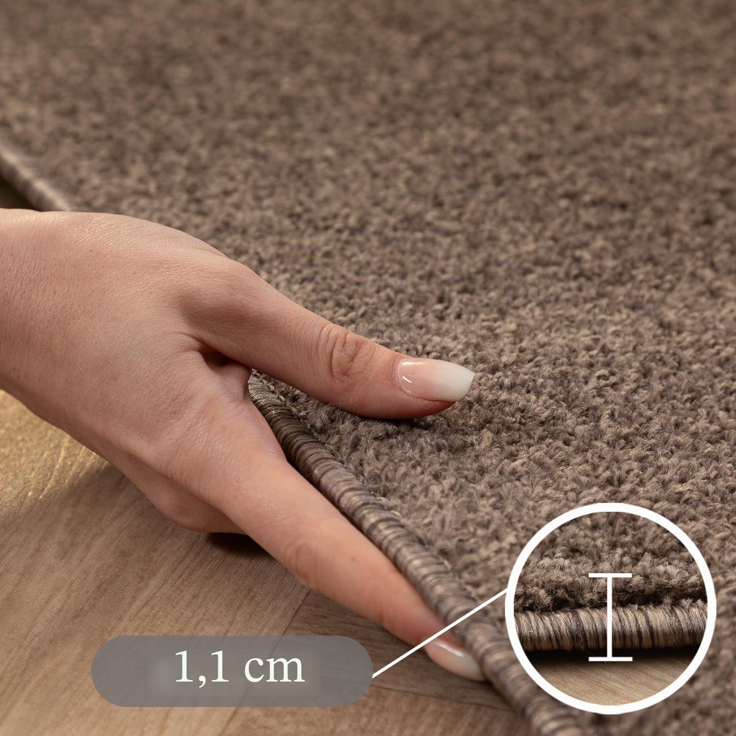 SIMPEX Tappeto 120x170 cm Marrone, superficie a pelo corto omogenea, stile moderno, formato rettangolare con supporto sicuro per soggiorno e camera