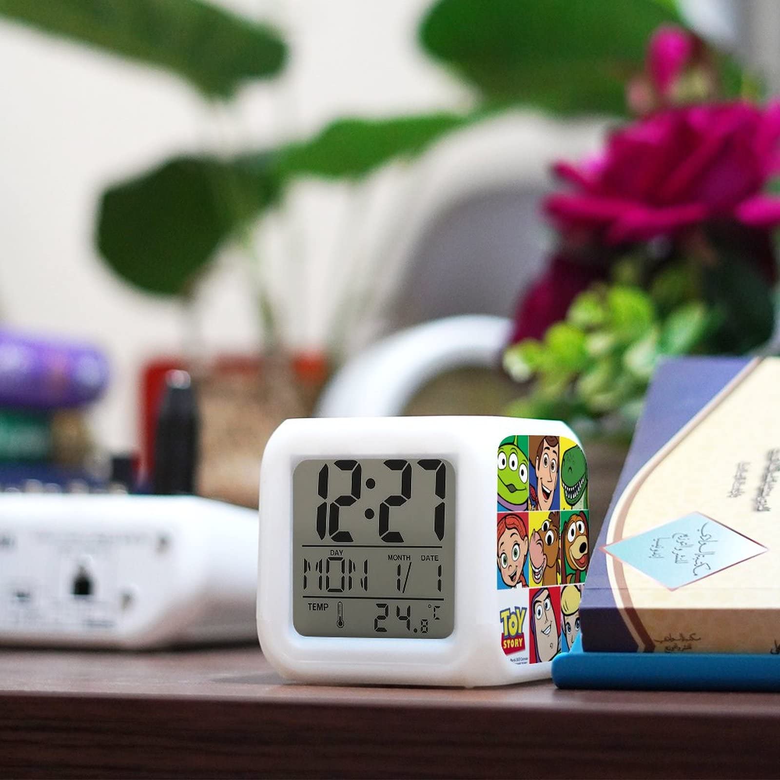 Amazon.co.jp: トイ・ストーリー ウッディ 目覚まし時計 デジタル