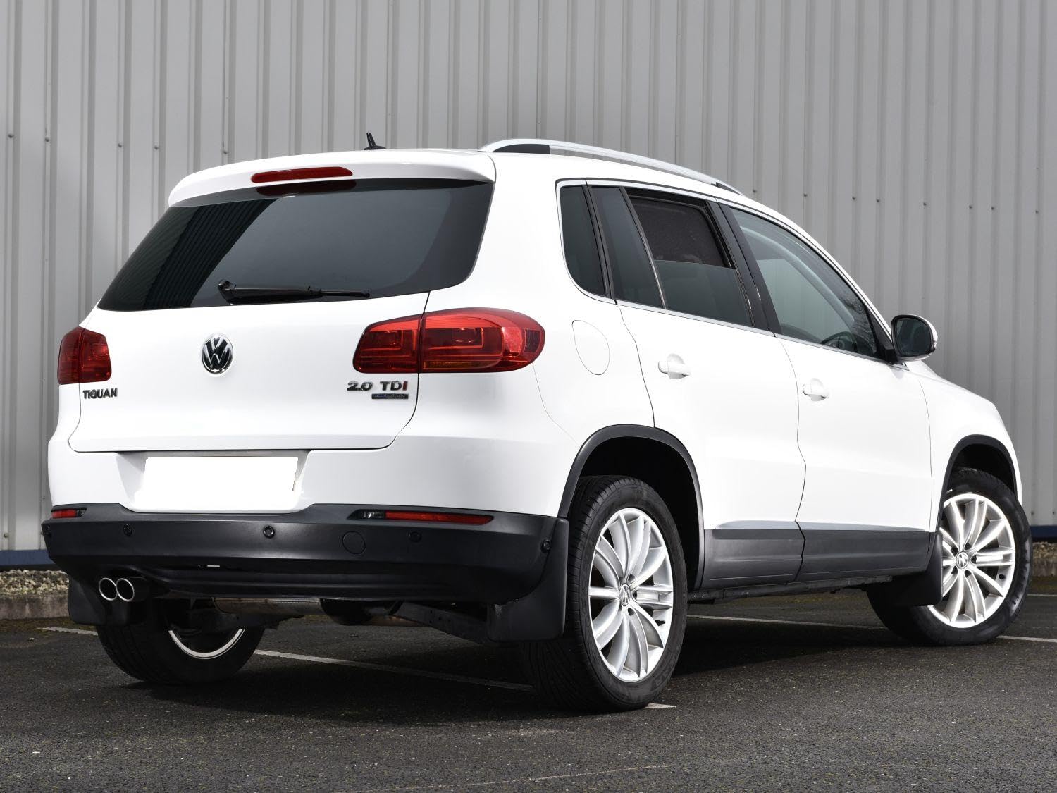 Fahrzeugspezifische Sonnenschutz Blenden passend für VW Tiguan ab 4/2016-1/2024 (außer Allspace) Komplett-Set AZ17002931