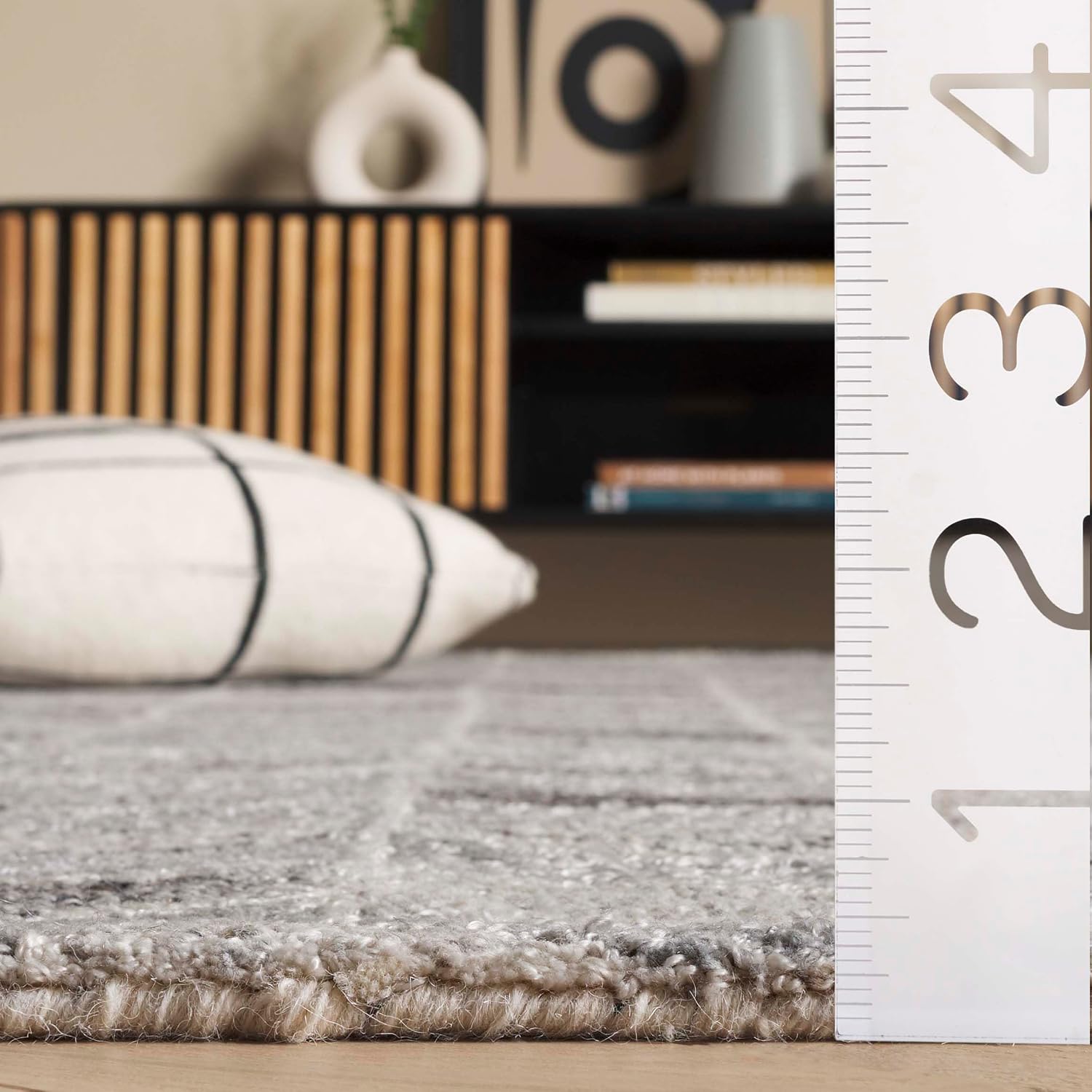 SAFAVIEH Abstract Collection Runner Rug - 2'3" x 8', Grey, Handmade Wool & Viscose, Ideal for High Traffic Areas in Living Room, Bedroom (ABT636F)