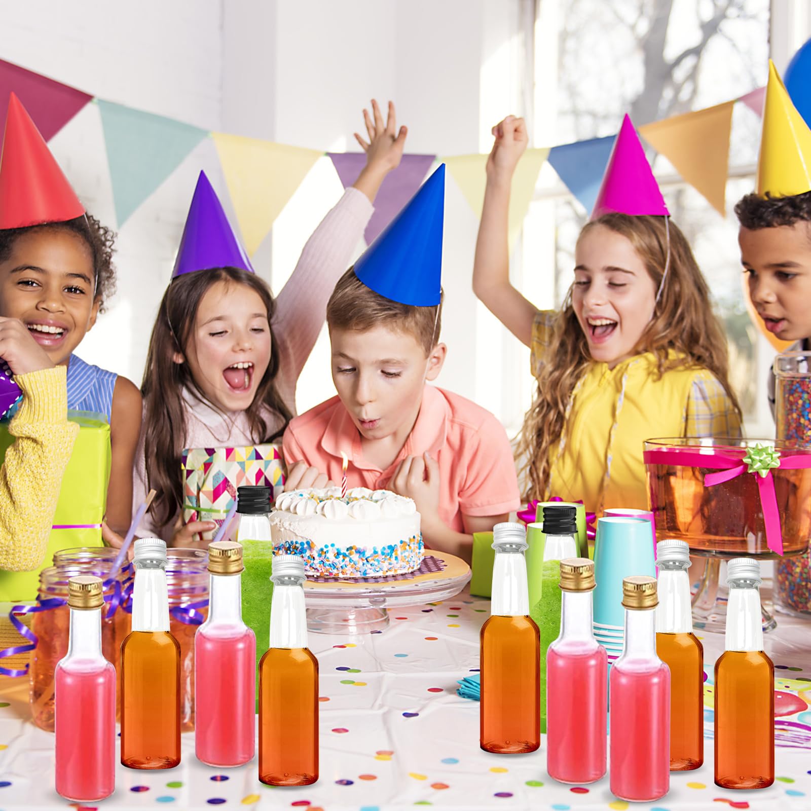 24 PCS Mini Botellas Vacías para Licor 100ml Botellas de Plástico para Licor con Tapa Botella de Vino Pequeña con 1 Embudo, Botellas de Alcohol, Botellas de Salsa para Bodas y Fiestas (Plata Tapa)