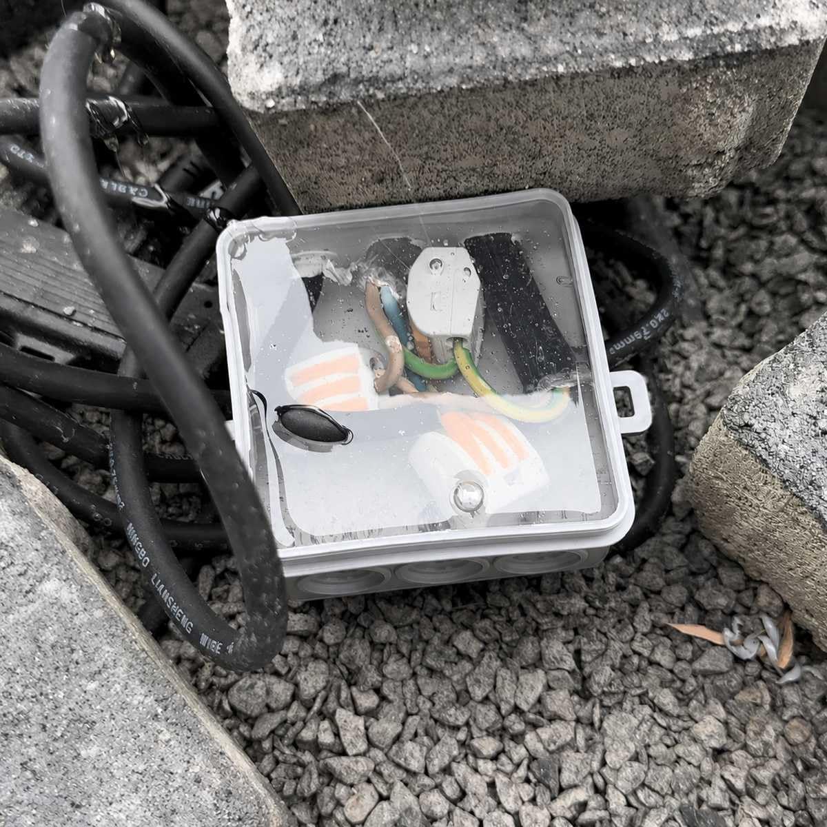 Mastic électrique en résine époxy IP68 & IP69 jusqu'à 1000 V 3 kg incolore (transparent) étanche pour boîtes de jonction, circuits, manchons de câble, etc.