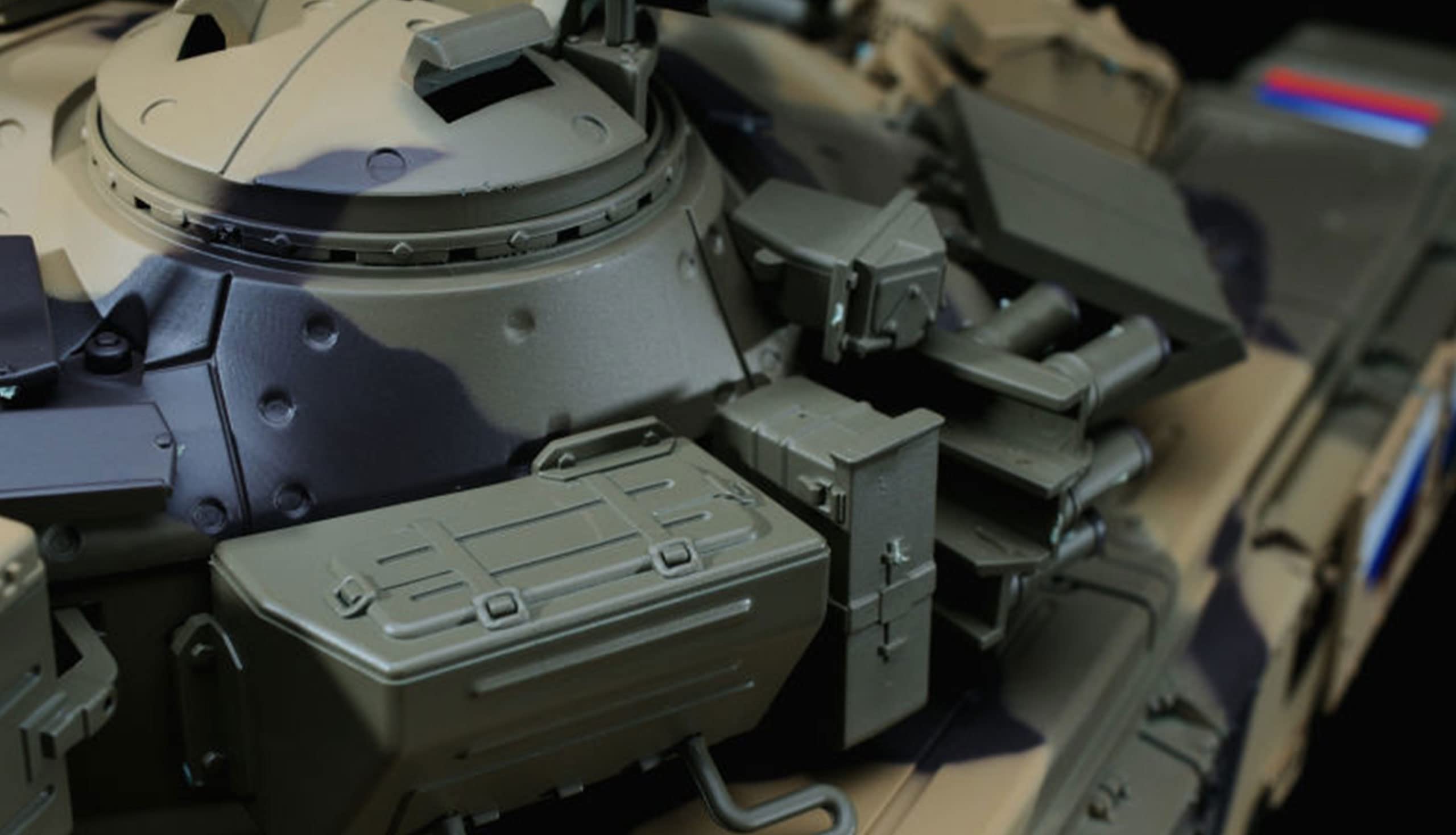 Tanque RC Rusia T90 1:16 con humo&sonido y engranaje de acero -2,4 GHz - V7.0