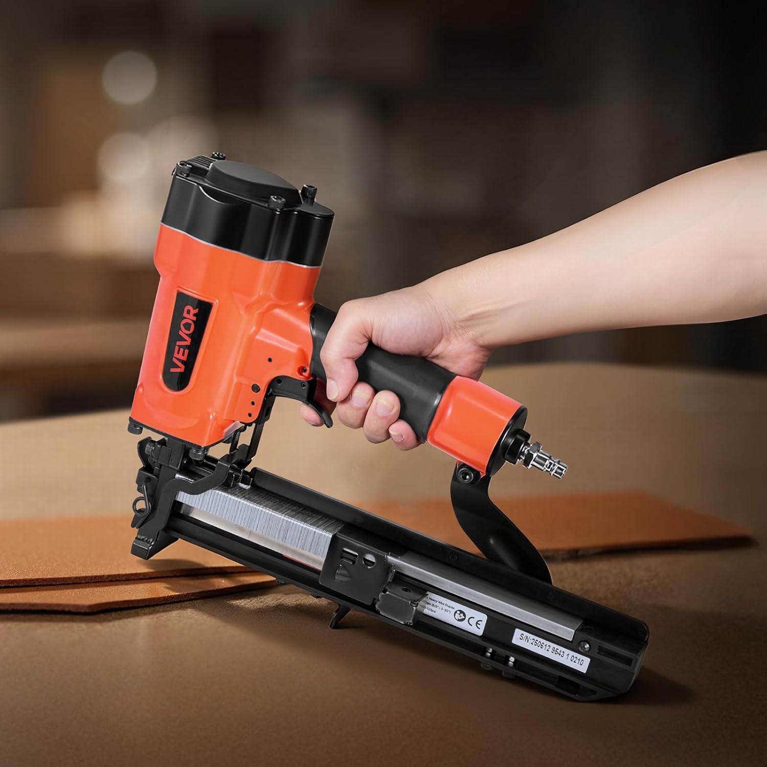 VEVOR Pneumatic Staple Gun, 16 Gauge 1-inch Wide Crown Pneumatic Stapler 5/8" to 1-1/2" Length, 70-120PSI Air Staple Gun with Two Firing Modes for Roof Decking, Wall Sheathing, Fencing, Subflooring