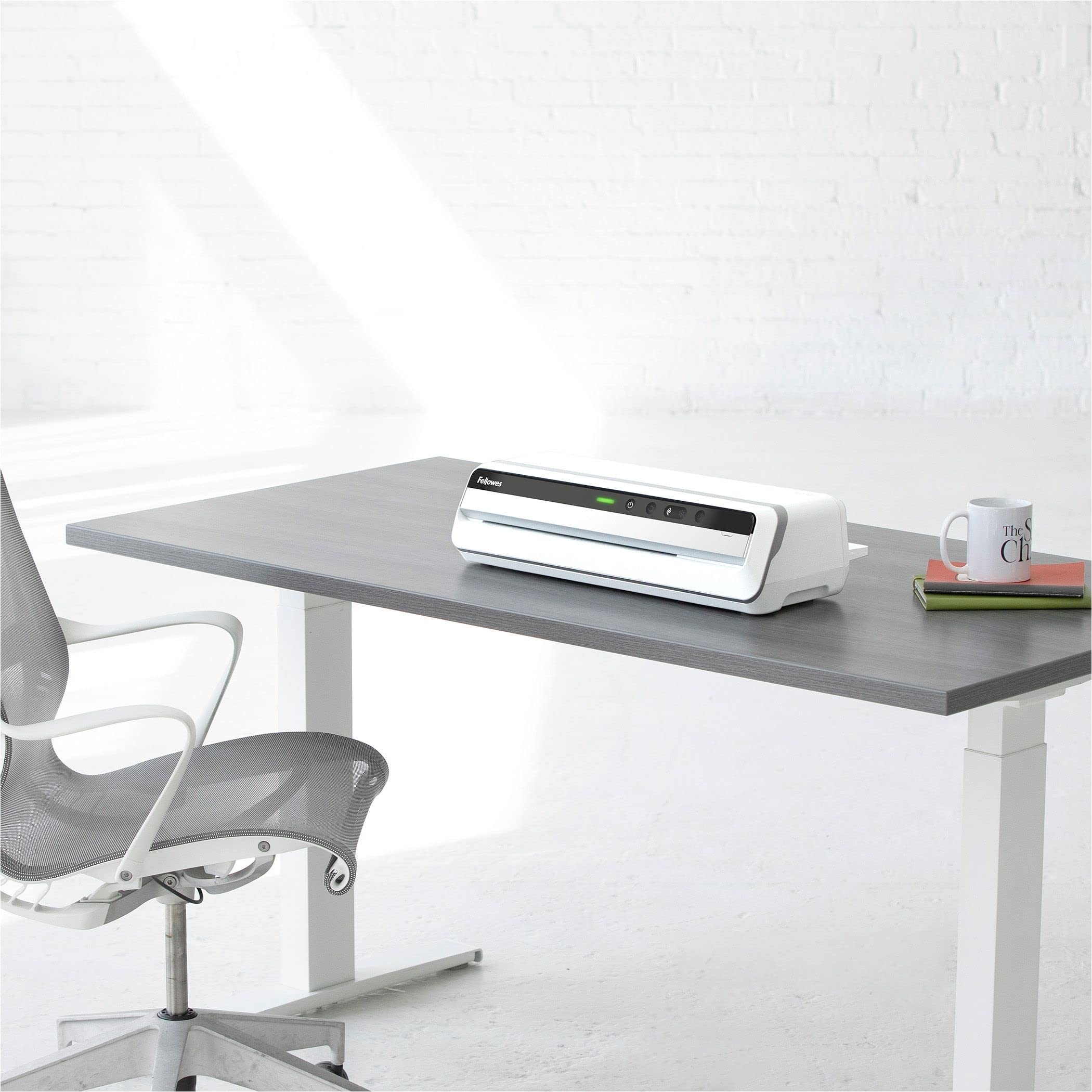 Fellowes Laminiergerät Jupiter A3 - vollautomatischer Büro-Laminator - nur 60 Sek. Aufwärmzeit - für Heißlaminierfolien bis 250mic - Anti-Stau-Funktion - inkl. Starterset für 10 Laminationen
