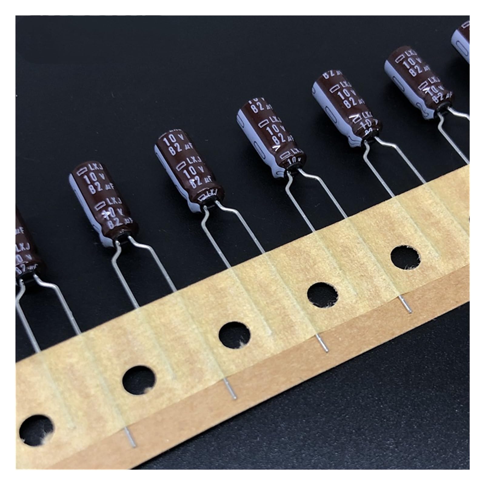 Condensateur aluminium 82uF 10V haute fiabilité à faible ESR pour circuits de précision