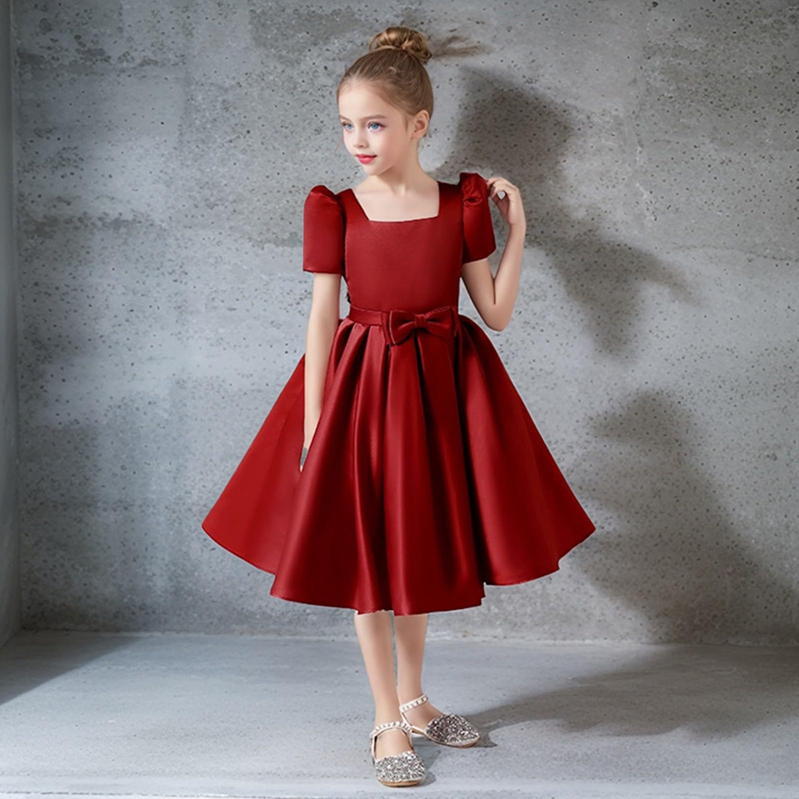 Abito da ragazza con scollo quadrato e punto smock a maniche corte abiti midi da sposa formali per bambini bambini a trapezio a pieghe con volant gonne a pieghe per feste di compleanno eleganti gonne