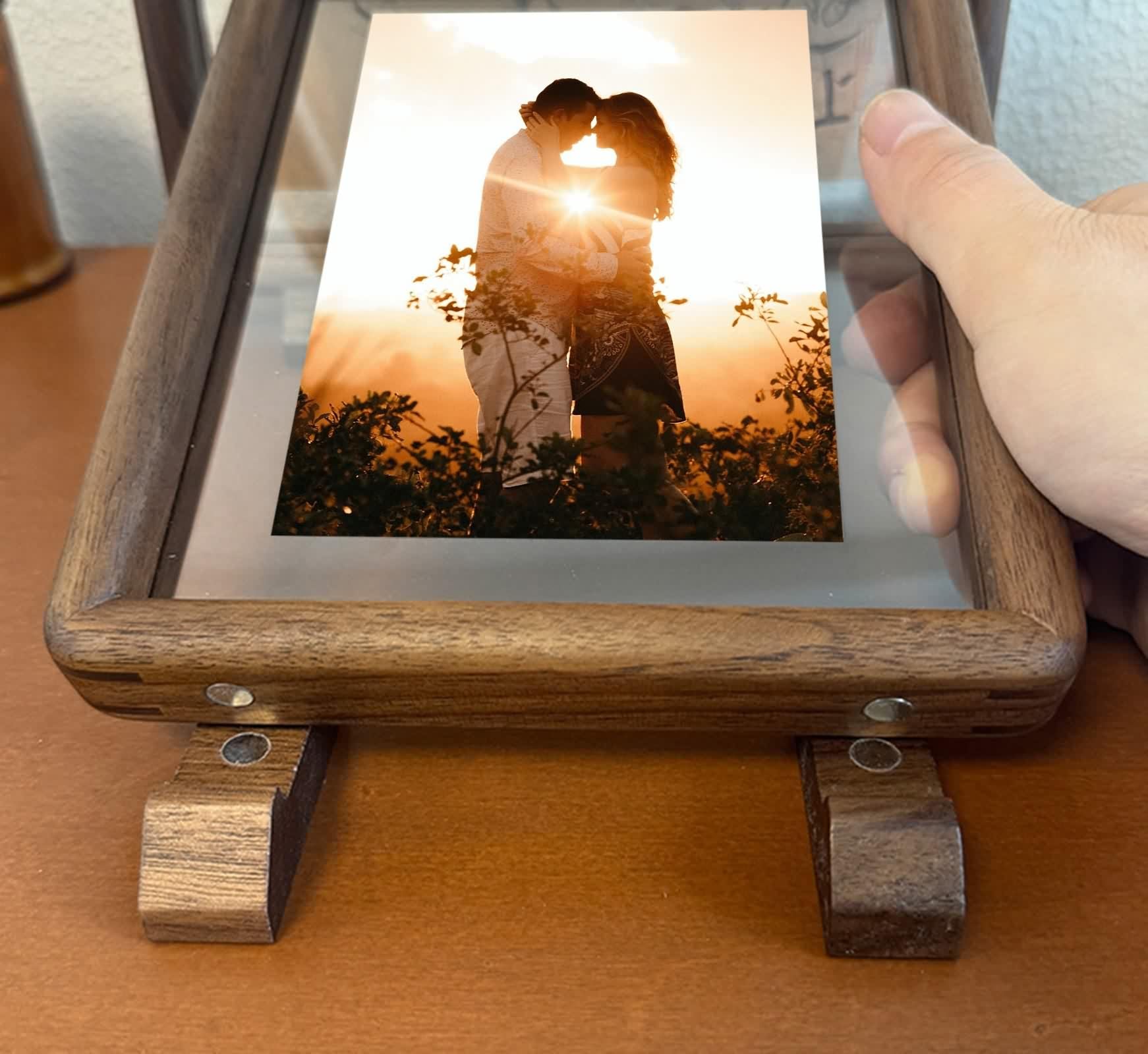 Fotorahmen 10X15, Picture Frame Nussbaum Rechteck Holz Acryl Horizontal/Vertikal für Tischplatte