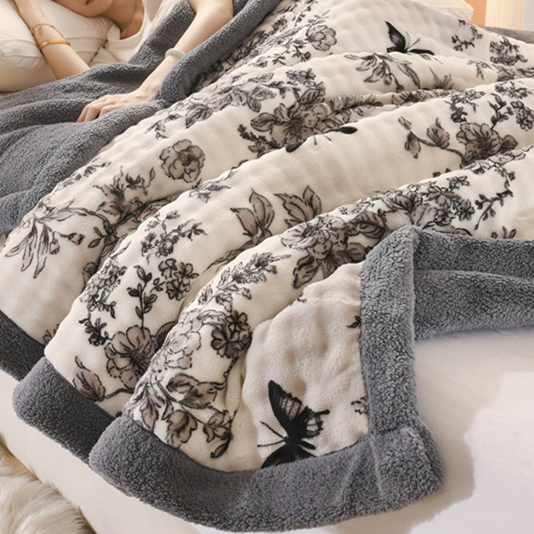 Coral Fleece Throw Blanket for Sofa, Soft Cosy Blankets for Bed, Warm Double, Twin Size Throws, for All Seasons(Gray,4.9'x6.5')