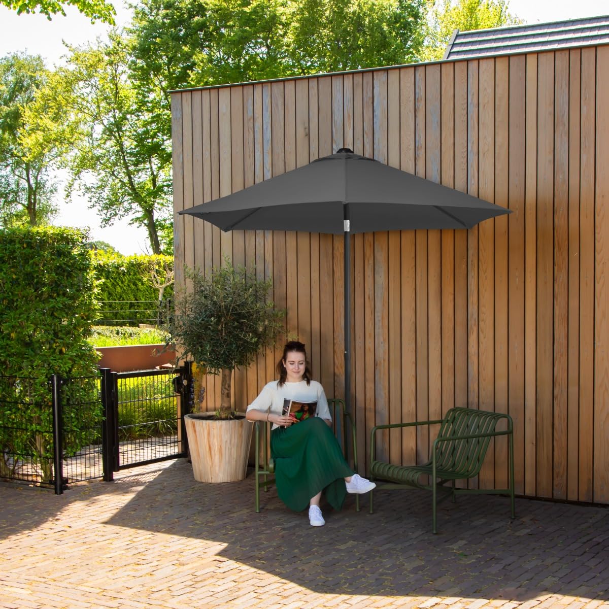VONROC Parasol Torbole Ø200cm - Premium - Parasol Petit & Rond - Installation Facile Appuyer pour Ouvrir - Protection UPF 50+ - Housse Incluse - Idéal pour Plage, Terrasse, Jardin