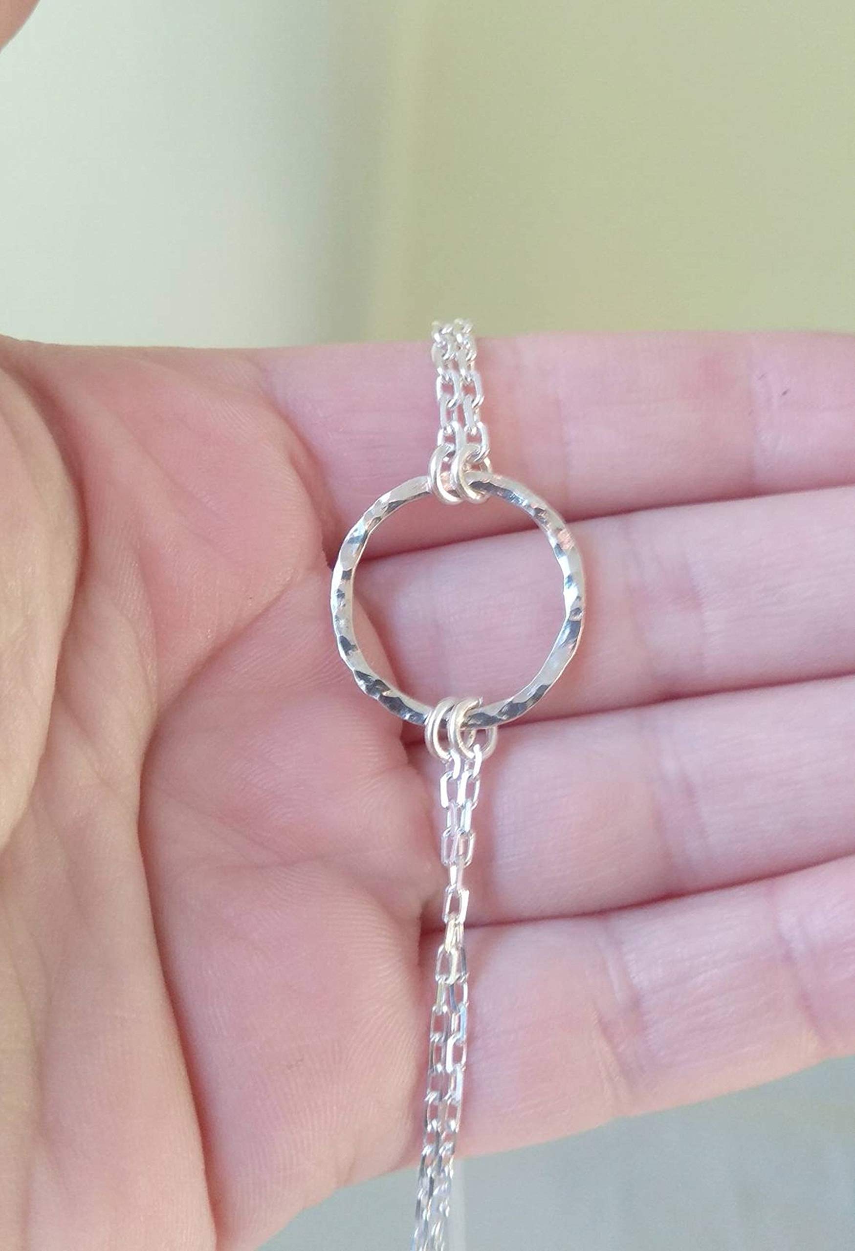 Handgefertigter Nippelschmuck mit O-Ring Choker und Silberketten | Hochwertiges Metall, Baumelnde Silberketten, Fake Nippelpiercing